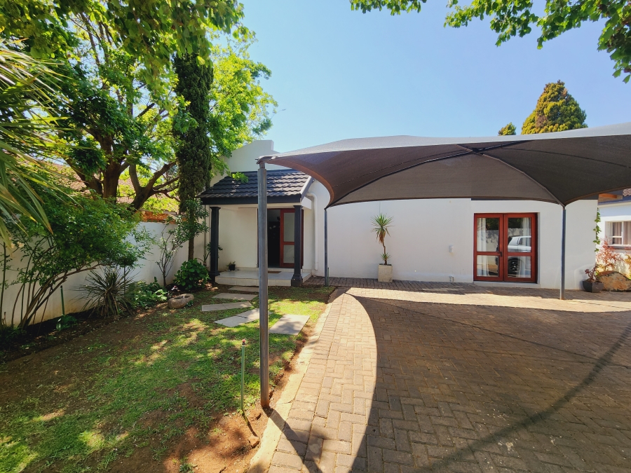 4 Bedroom Property for Sale in Mooivallei Park North West